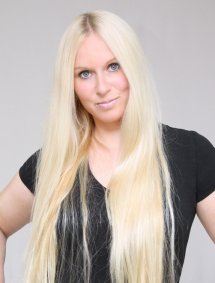 Nadine aus dem Raum Gifhorn